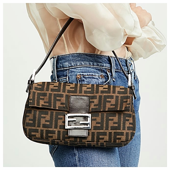 fendi zucca baguette bag